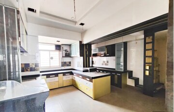 Kitchen in 4 BHK Apartment at Hiranandani Meadows, Manpada – for Sale