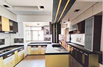 Kitchen in 4 BHK Apartment at Hiranandani Meadows, Manpada – for Sale