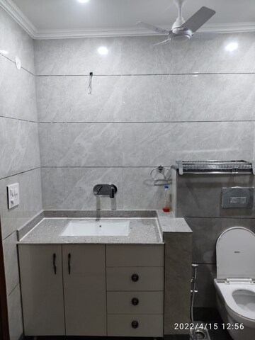 Bathroom in 3 BHK Builder Floor at Palam Vihar Residents Association, Palam Vihar – for Sale