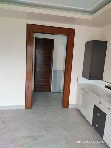 Room in 3 BHK Builder Floor at Palam Vihar Residents Association, Palam Vihar – for Sale
