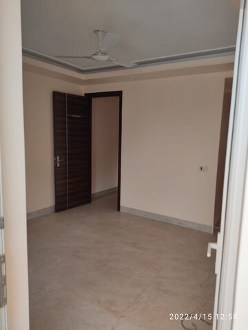 Room in 3 BHK Builder Floor at Palam Vihar Residents Association, Palam Vihar – for Sale