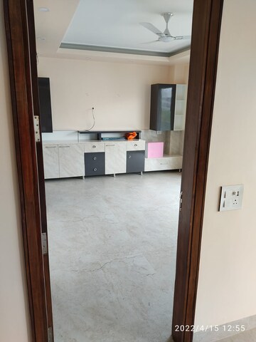 Room in 3 BHK Builder Floor at Palam Vihar Residents Association, Palam Vihar – for Sale