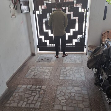 Parking in 5 BHK Independent House at Gomti Nagar – for Sale