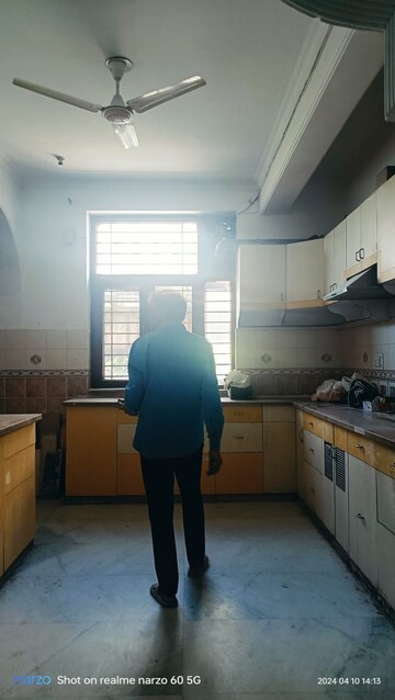Kitchen in 6+ BHK Villa at Sector 82 – for Sale