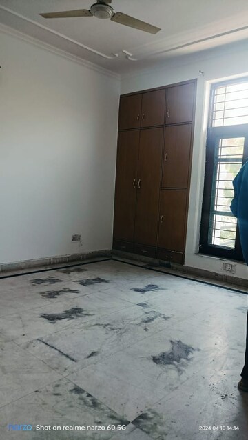 Room in 6+ BHK Villa at Sector 82 – for Sale