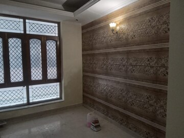 Room in 3 BHK Apartment at Parsvnath Green Ville, Sector 48 – for Sale