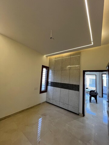 Room in 3 BHK Independent House at Sector 123 – for Sale