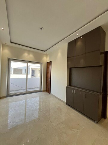 Room in 3 BHK Independent House at Sector 123 – for Sale