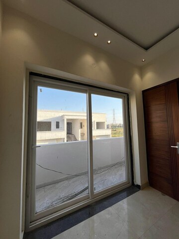 Room in 3 BHK Independent House at Sector 123 – for Sale