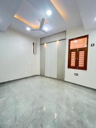 2 BHK Builder Floor For Resale in Krishna Kunj Apartments Noida Sector 73 Noida  7115344