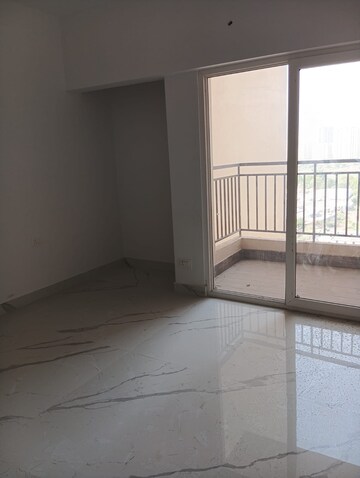 Room in 4 BHK Apartment at Ace Divino, Sector 1 Greater Noida – for Sale