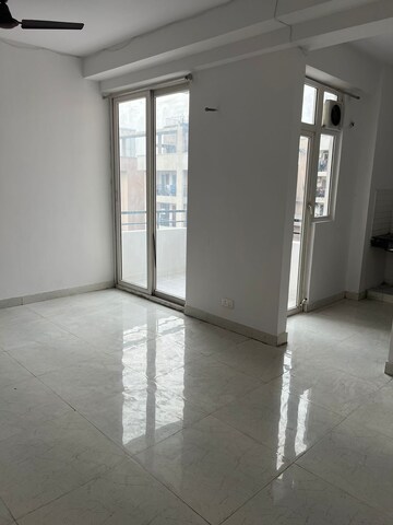 Room in 3 BHK Apartment at Paras Tierea, Sector 137 – for Sale