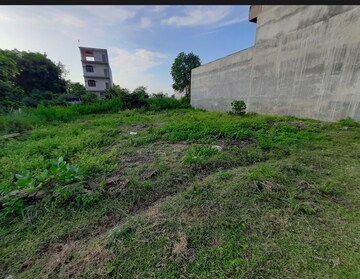 Plot – Garden View at Mubarakpur - for Sale