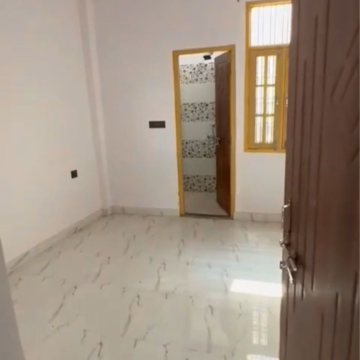 Room in 1.5 BHK Independent House at Banthra Sikander Pur – for Sale