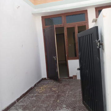 Building Lobby in 1.5 BHK Independent House at Banthra Sikander Pur – for Sale