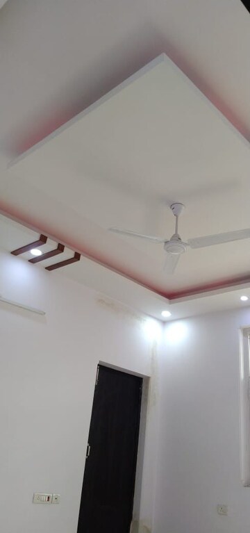 Furnished Amenities in 2 BHK Apartment at RWA Apartments Sector 71, Sector 71 – for Sale