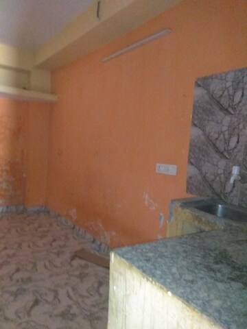 Furnished Amenities in 4 BHK Builder Floor at Maharani Bagh – for Sale