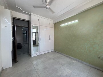 Room in 1 RK Builder Floor at Neb Sarai – for Sale