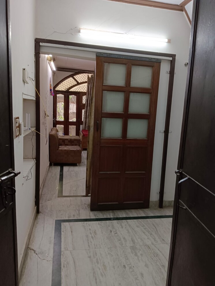 undefined, lajpat nagar 1 Bedroom 561 Sq.Ft. Builder Floor In Lajpat Nagar Delhi 7117073