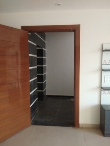 Room in 3 BHK Builder Floor at BPTP Park Central, Sector 85 – for Sale