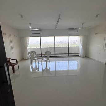 4 BHK Apartment For Rent in Lotus Unity Versova Mumbai 7120241