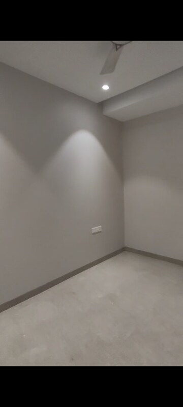 Room in 5 BHK Villa at Kachana – for Sale