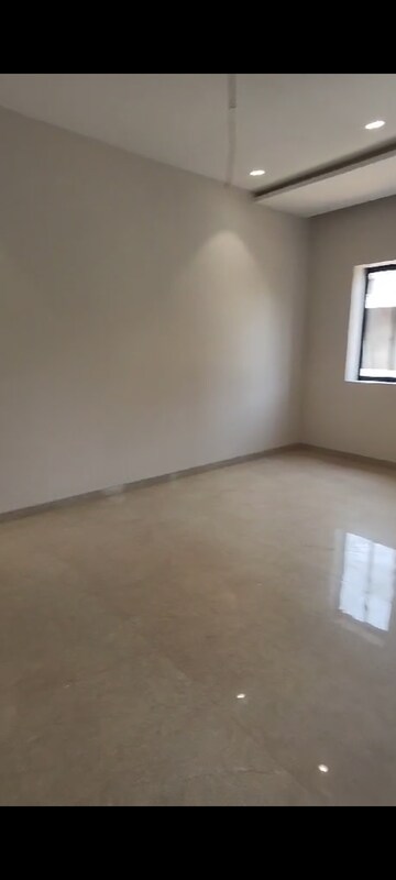 Room in 5 BHK Villa at Kachana – for Sale