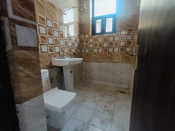 Attached Bathroom in 3 BHK Builder Floor at Green Fields Colony – for Sale