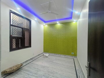 Room in 3 BHK Builder Floor at Green Fields Colony – for Sale