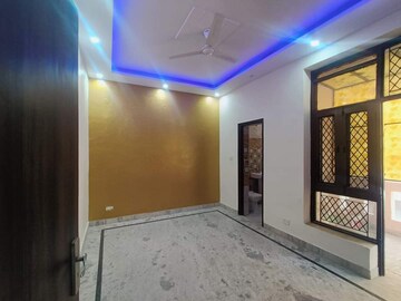 Master Bedroom in 3 BHK Builder Floor at Green Fields Colony – for Sale