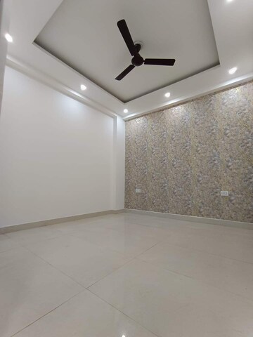 Bedroom in 4 BHK Builder Floor at Green Fields Colony – for Sale