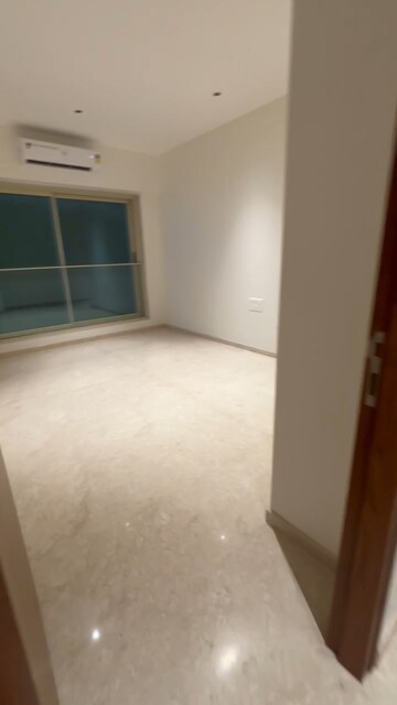 Room in 3 BHK Apartment at Godrej Vistas, Vikhroli East – for Sale