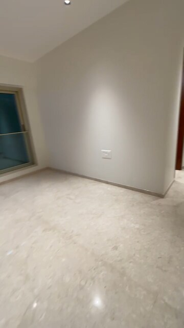 Room in 2.5 BHK Apartment at Godrej Vistas, Vikhroli East – for Sale