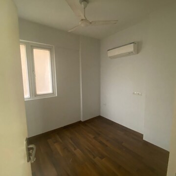 Room in 3 BHK Apartment at Conscient Heritage Max, Sector 102 – for Sale