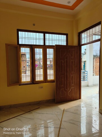 Room in 4 BHK Independent House at Gomti Nagar – for Sale