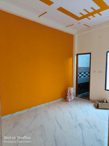 Room in 4 BHK Independent House at Gomti Nagar – for Sale