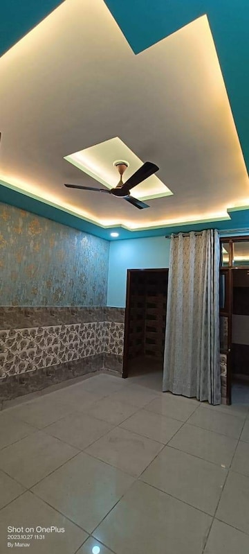 Bedroom in 2.5 BHK Apartment at Pallavpuram – for Sale
