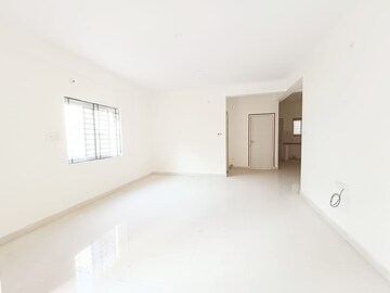 Room in 2 BHK Apartment at Electronic City Phase ii – for Sale