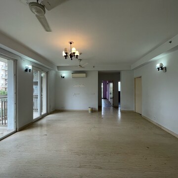 Room in 3 BHK Apartment at Conscient Heritage Max, Sector 102 – for Sale