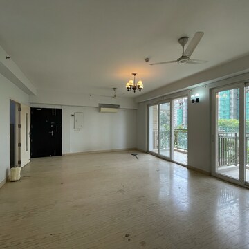 Room in 3 BHK Apartment at Conscient Heritage Max, Sector 102 – for Sale
