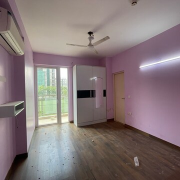 Room in 3 BHK Apartment at Conscient Heritage Max, Sector 102 – for Sale
