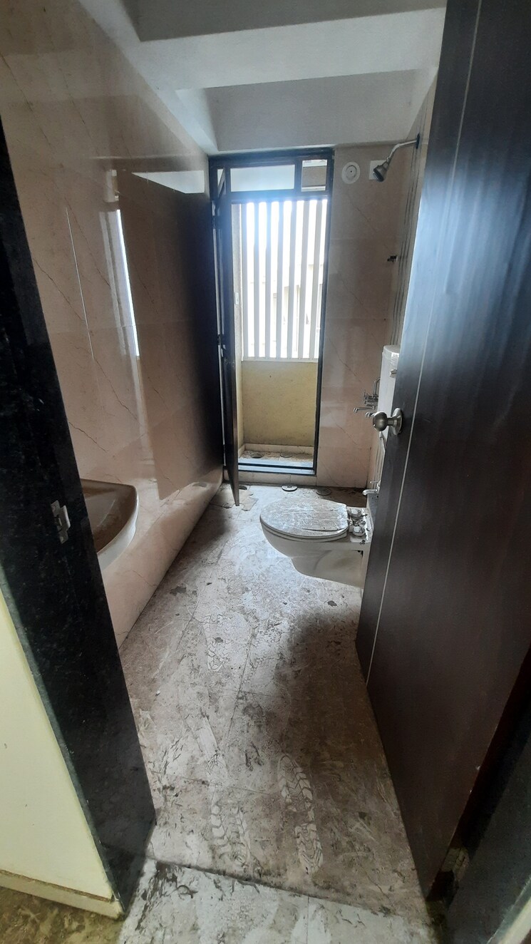 Bathroom, km-horizon-flora 1 Bedroom 380 Sq.Ft. Apartment In Ghodbunder Road Thane 7124776