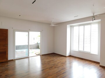 Room in 3 BHK Apartment at Narsingi – for Sale