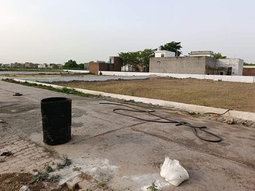  Plot For Sale in Max Defence City Apartments, Chaprana Colony