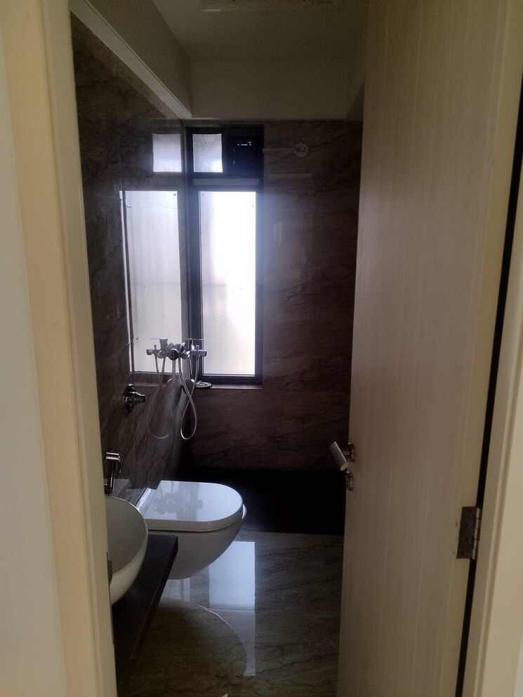 Bathroom, rsb-ms-h2o 1 Bedroom 438 Sq.Ft. Apartment In Santacruz East Mumbai 7127008