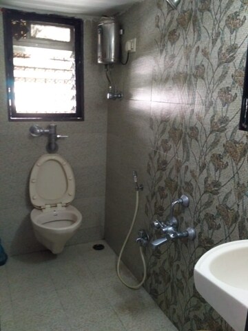 Master Bedroom in 2 BHK Apartment at Shirin Apartment, Andheri East – for Sale