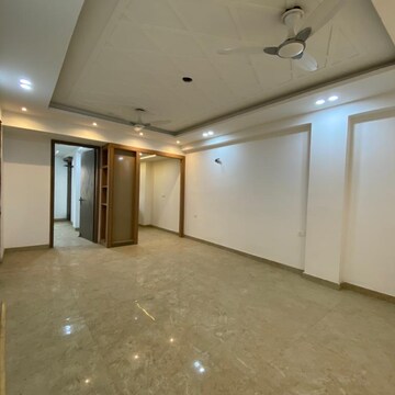 Room in 3 BHK Builder Floor at Andheria Mor Village – for Sale