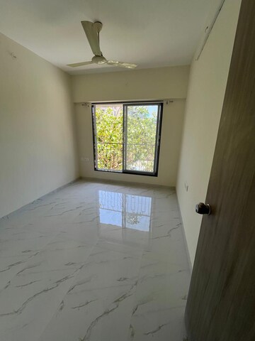 Room in 1 BHK Apartment at Prerana CHS, Borivali West – for Sale