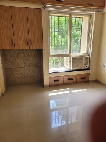 Room in 2.5 BHK Apartment at Nyati Ambience, Mohammadwadi – for Sale