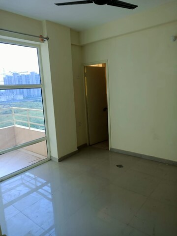 Room in 3 BHK Apartment at Pyramid Urban Homes Phase 2 Extension, Sector 86 – for Sale